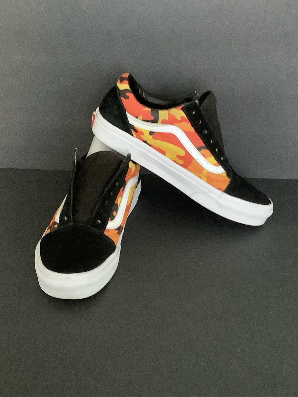 Vans Women’s Old Skool Orange Yellow Black Camo Pattern Sneakers W US : 7.5
